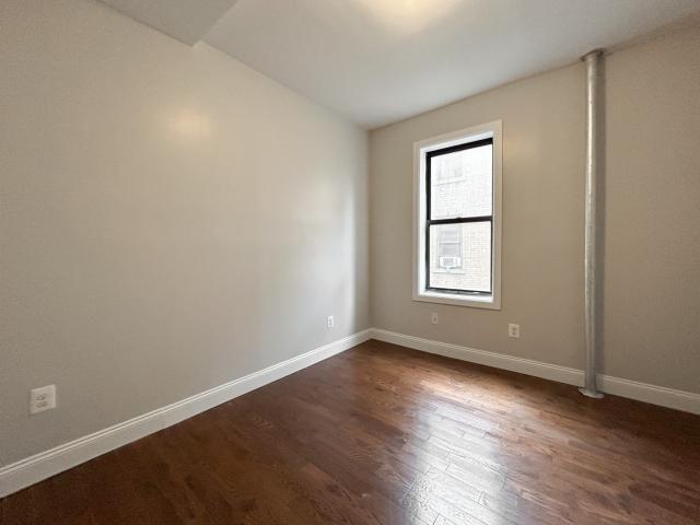 Building Photo - 3 bedroom in NEW YORK NY 10034