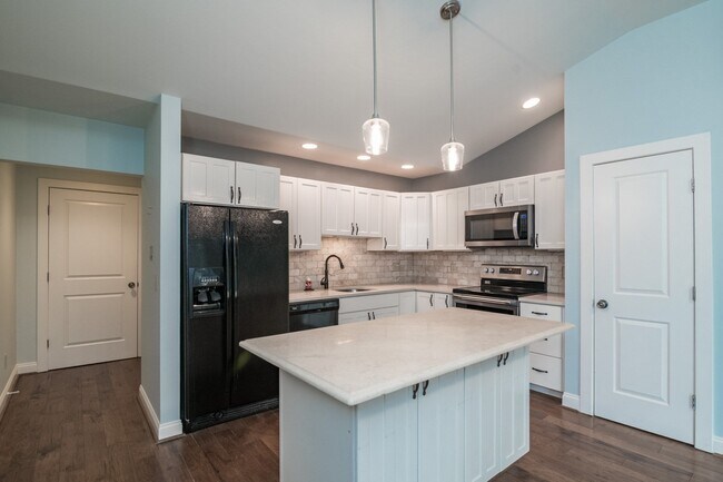 Foto del edificio - 24 Myers Farm Ln