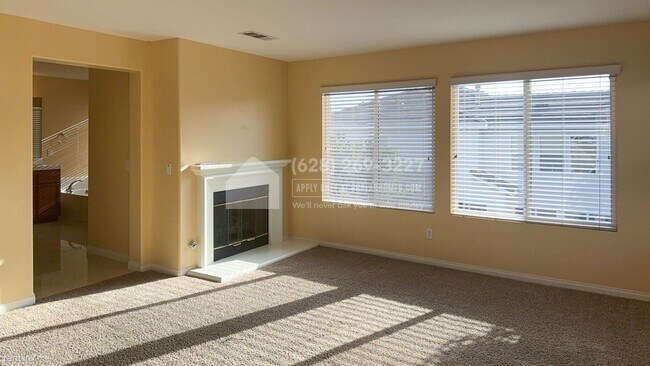 Foto del edificio - 5 br, 3.5 bath House - 40495 Charleston St. -