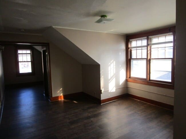 Building Photo - Vattier 1215