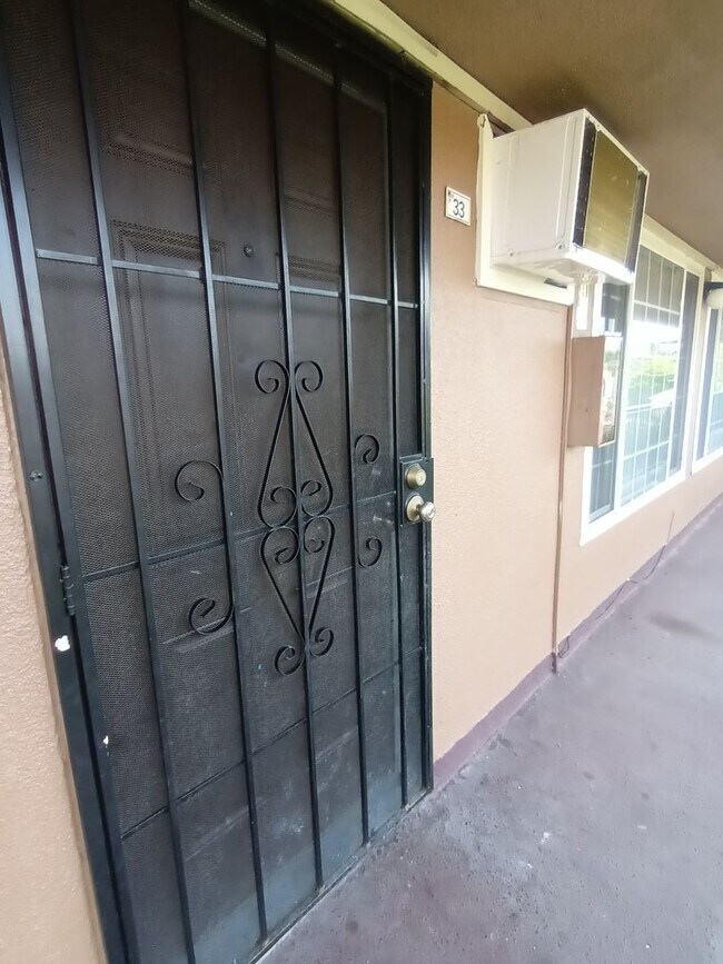 Foto del edificio - Welcome to SkyView Villa & Somerset Apartm...
