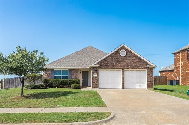 Building Photo - 529 Quail Hollow Dr
