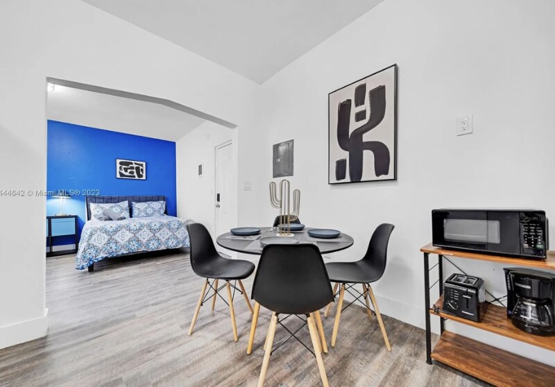 Foto principal - 1029 SW 5th St
