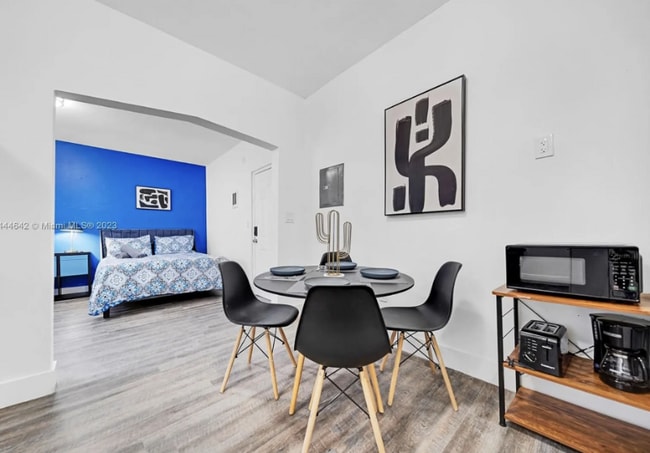 Photo - 1029 SW 5th St Apartment