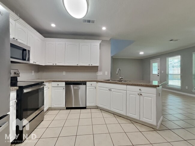 Building Photo - 1606 Briarcliff St