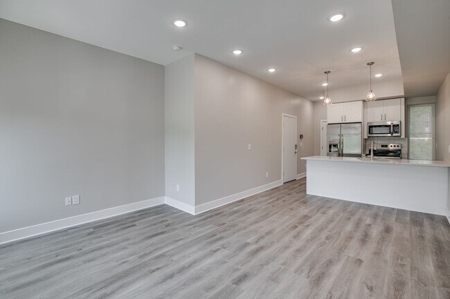 Building Photo - 2017 N College Ave