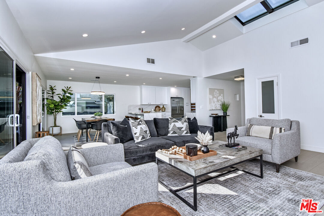 Foto principal - 4512 Libbit Ave