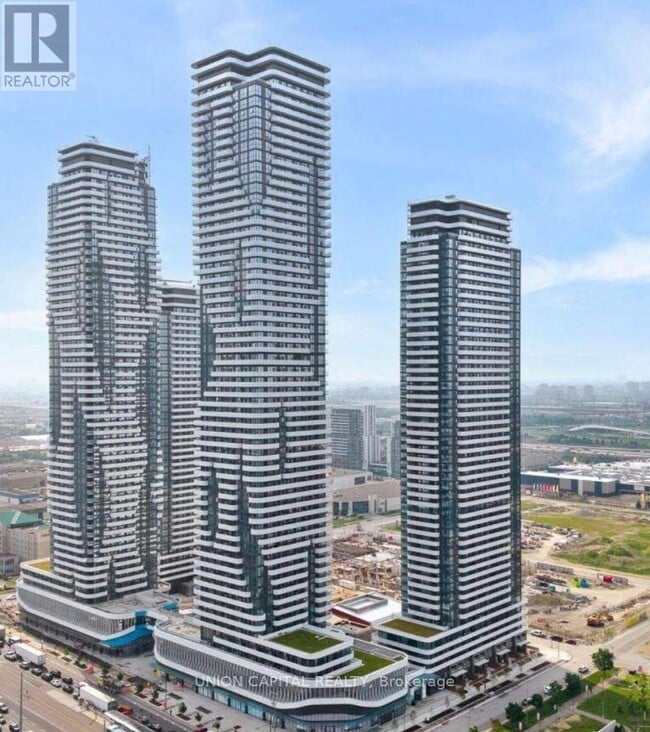 Building Photo - 28 Interchange Wy