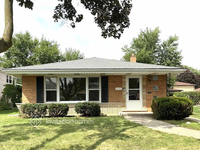 Building Photo - 4532 W 102nd St