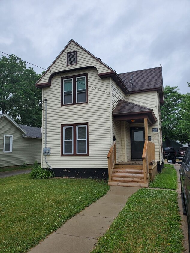 Primary Photo - 1034 3rd Street