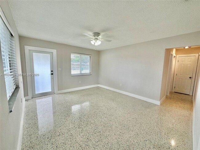 Building Photo - 10303 NW 35th Pl