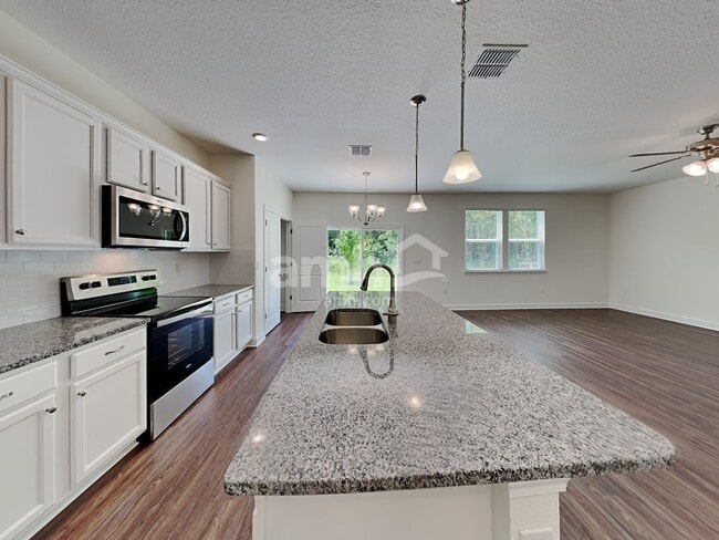 Building Photo - 5879 Hampton Creek Rd