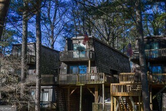 Building Photo - 3200 Rim Cove Dr