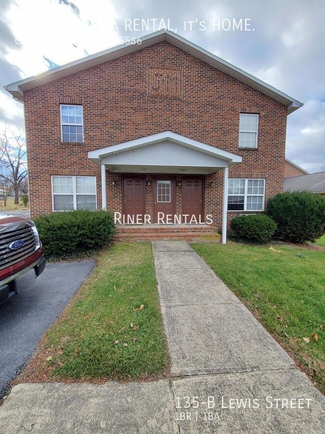 Building Photo - 135-B Lewis St