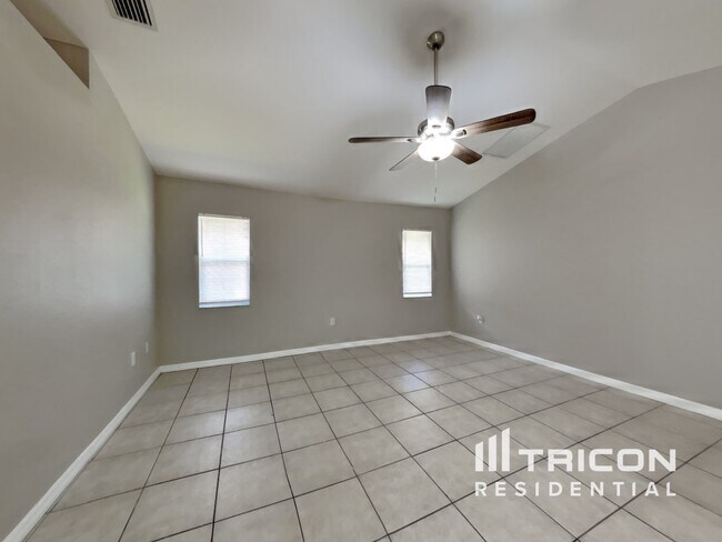 Building Photo - 375 Kensington Street Port Charlotte FL