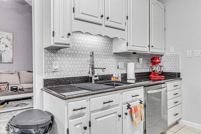 Foto del edificio - Now Available in Valley View School District!