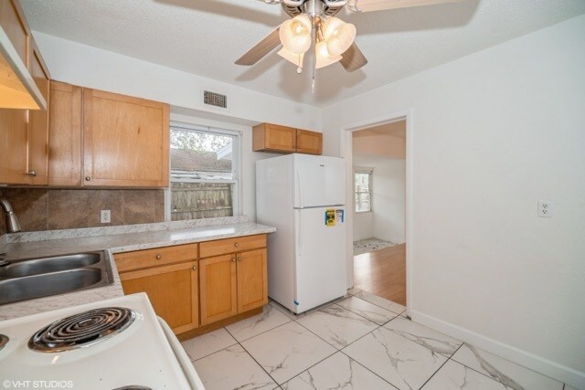 Foto del edificio - 2154 Henry St NE