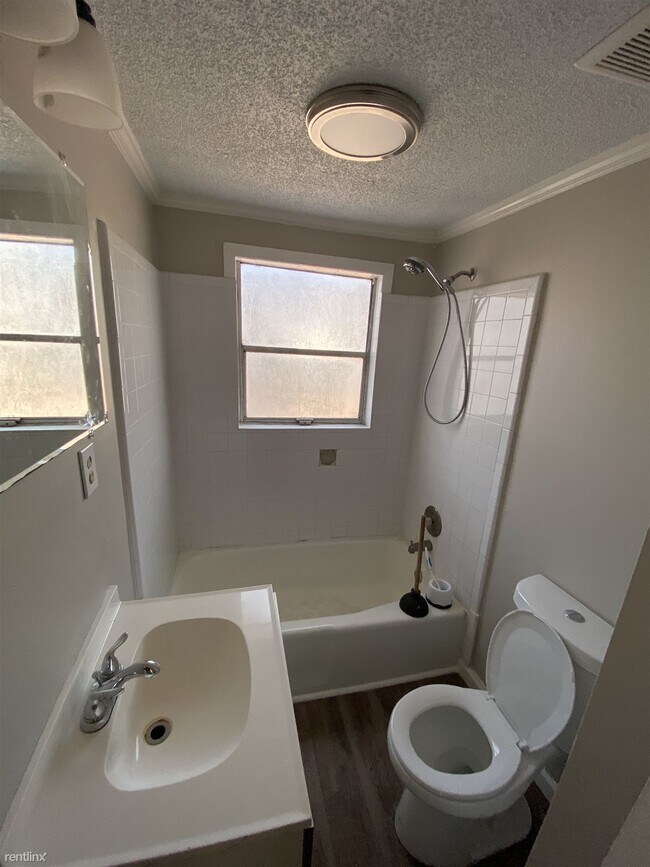Foto del edificio - 2 br, 1 bath House - 66 Holly Hill Drive