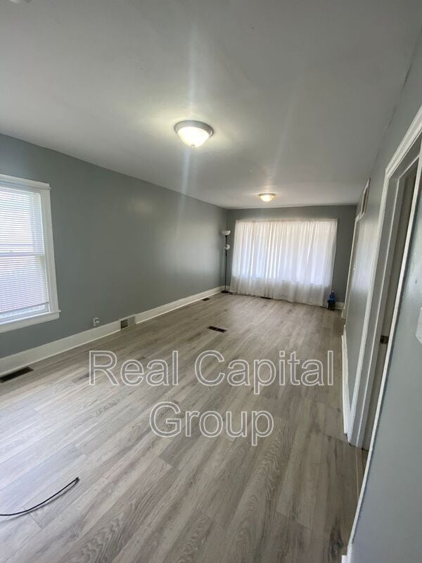 Building Photo - 1166 Kensington Ave