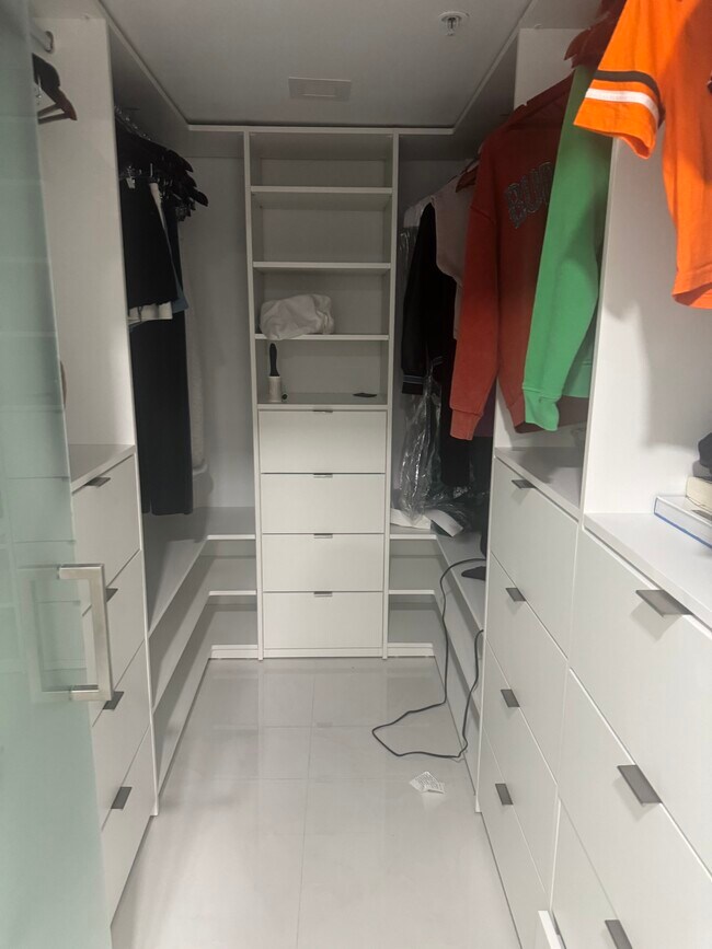 Closet - 2600 S University Dr