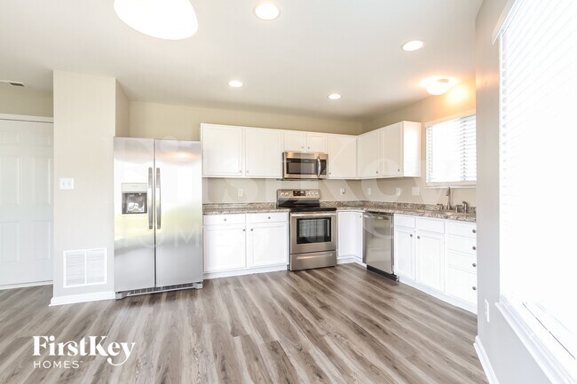 Foto del edificio - 6159 N Woods Edge Dr