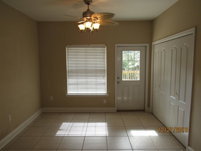 Foto del edificio - 544 Maple Ave