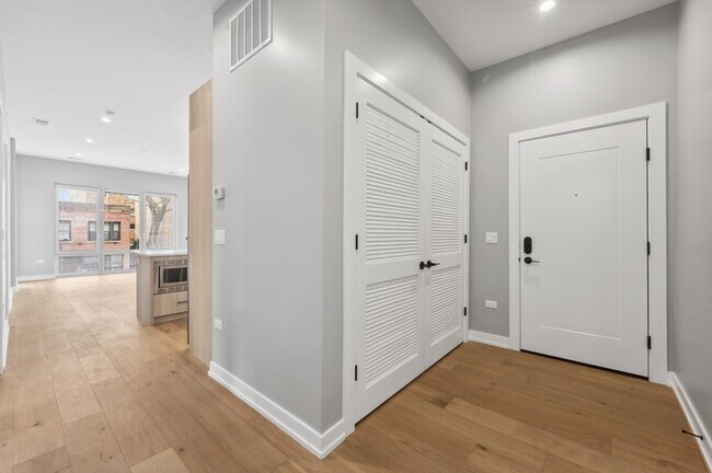Foto del edificio - 7006 N Glenwood Ave