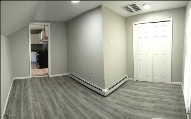 Foto del edificio - 3010 Daisy Ave