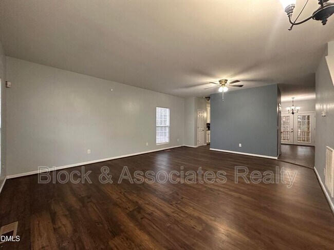 Foto del edificio - 1220 Arbor Greene Dr