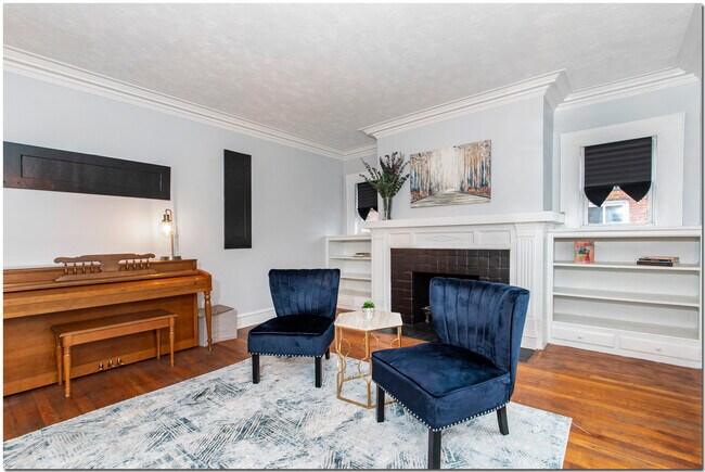 Living room - 3377 Sutton Rd