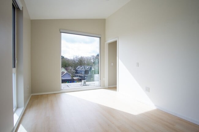 Photo - Modern Top Floor Corner Apt w/ W/D, A/C, & DW!