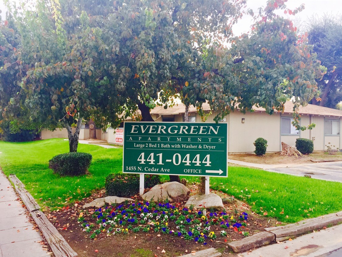 1455 N Cedar Ave, Fresno, CA 93703 Apartments in Fresno, CA