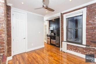 Building Photo - 410 E 13th St