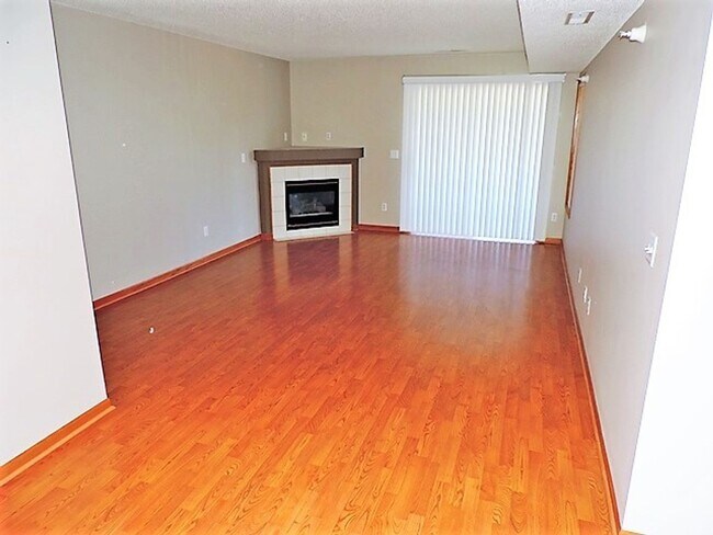 Foto del edificio - $1,350 | 2 Bedroom, 2 Bathroom Condo | No Pets | Available for August 1st, 2026 Move In!