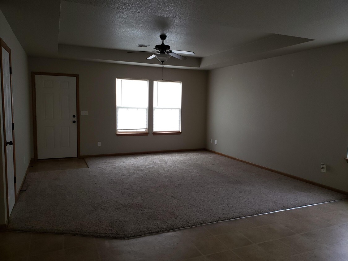 147 SW Rock Garden St Unit 147, Blue Springs, MO 64064 Apartments in