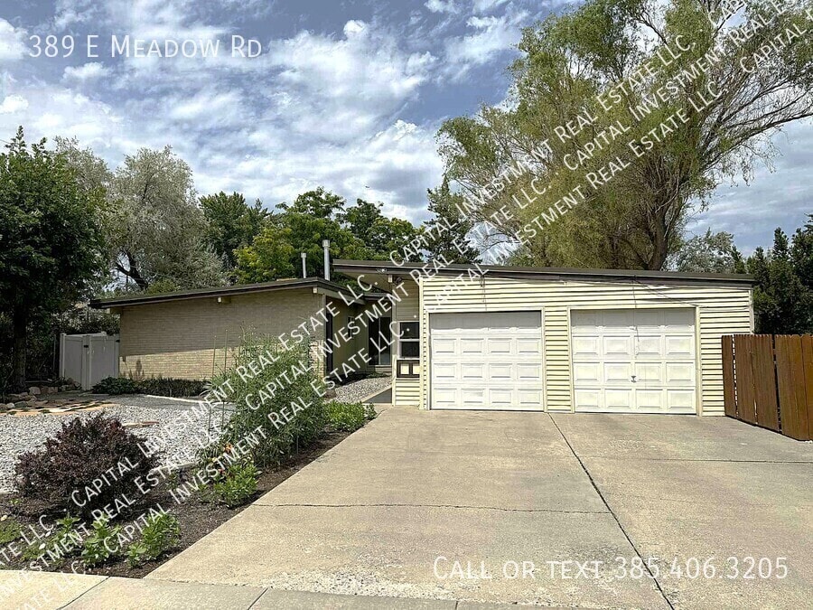 Primary Photo - 389 E Meadow Rd
