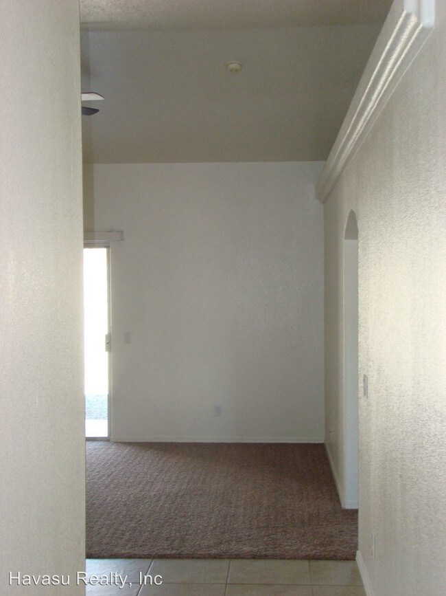 Building Photo - 2719 Blue Water Ln