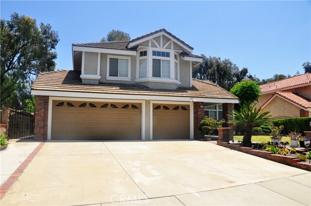 Building Photo - 206 Goldenrod Dr