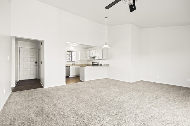 Building Photo - Tanglewood Apartments