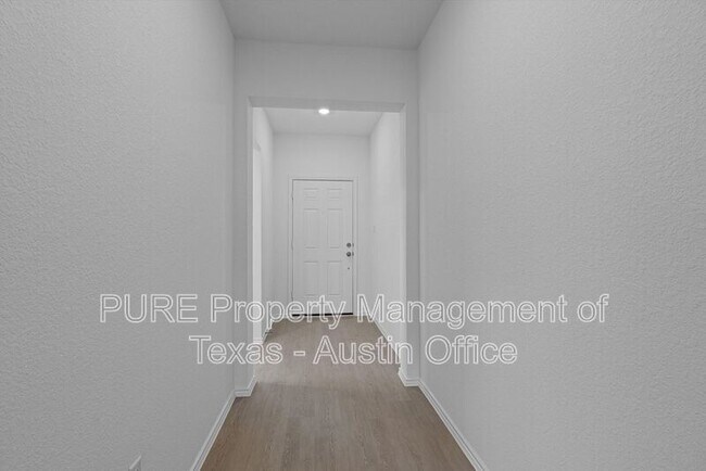 Foto del edificio - 212 Misted Grass Trl