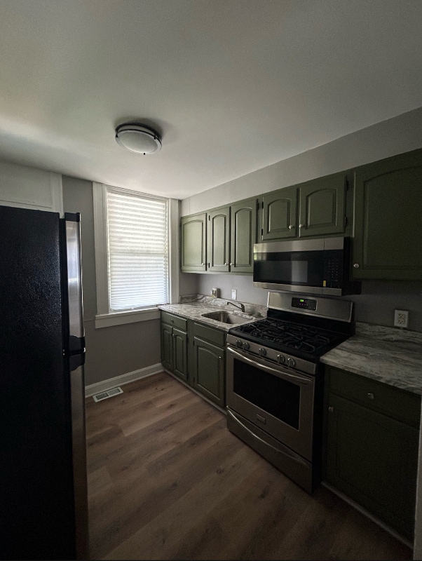 Building Photo - 30 N Abington Ave