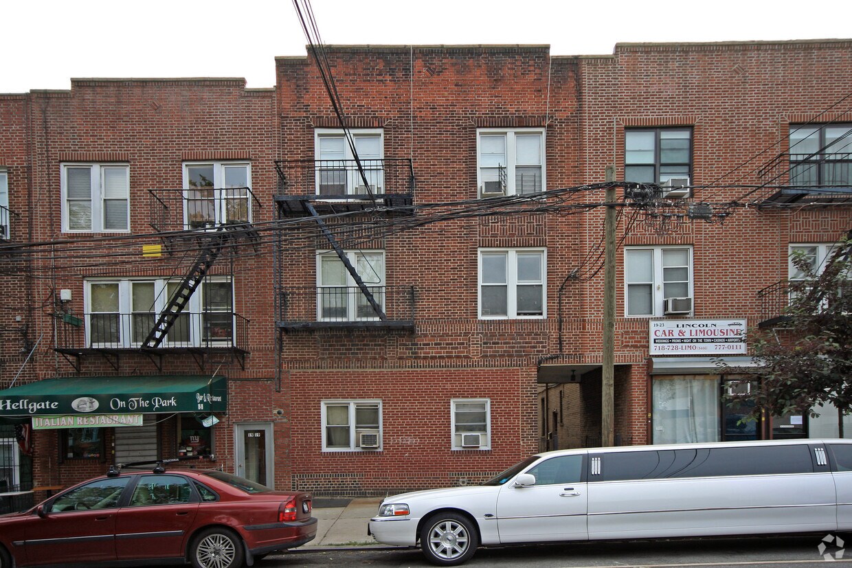 Primary Photo - 19-21 Ditmars Blvd