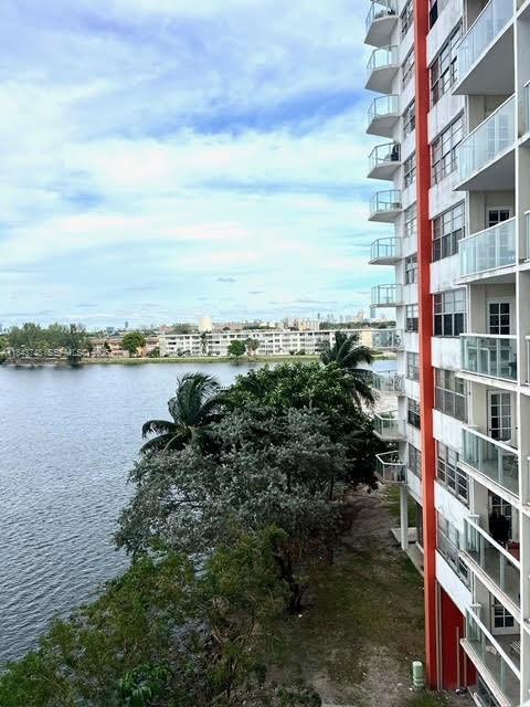 Foto del edificio - 1301 NE Miami Gardens Dr