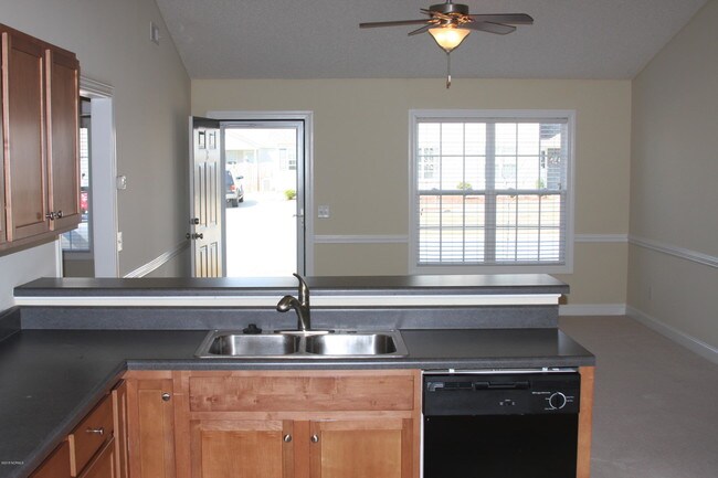 Foto del edificio - 2317 Sadler Dr
