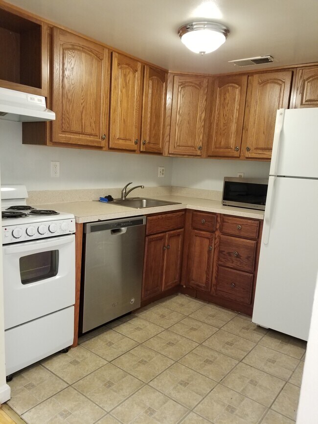 kitchen - 1813 T St NW