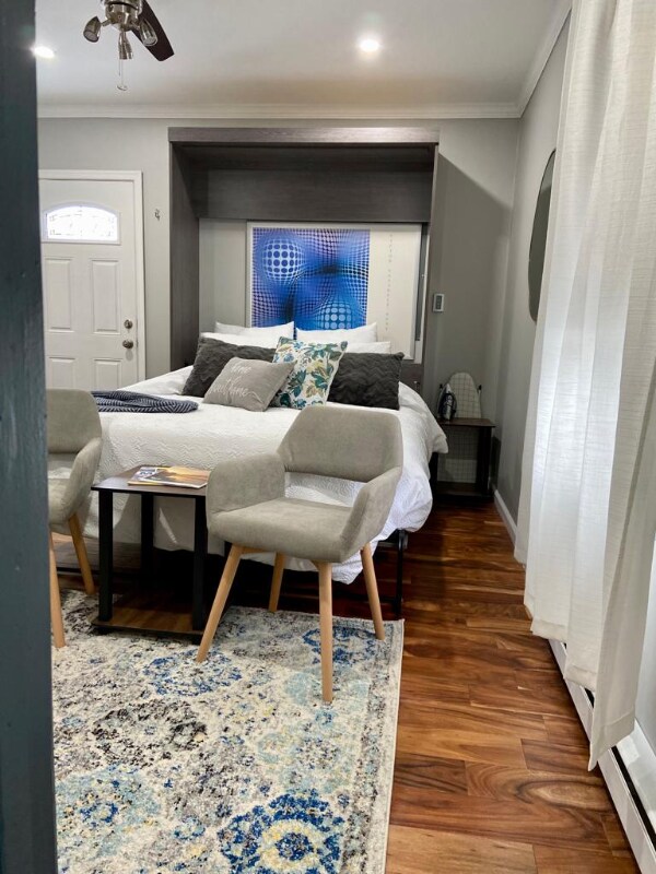 Foto del edificio - 102 Meadow Run Ln