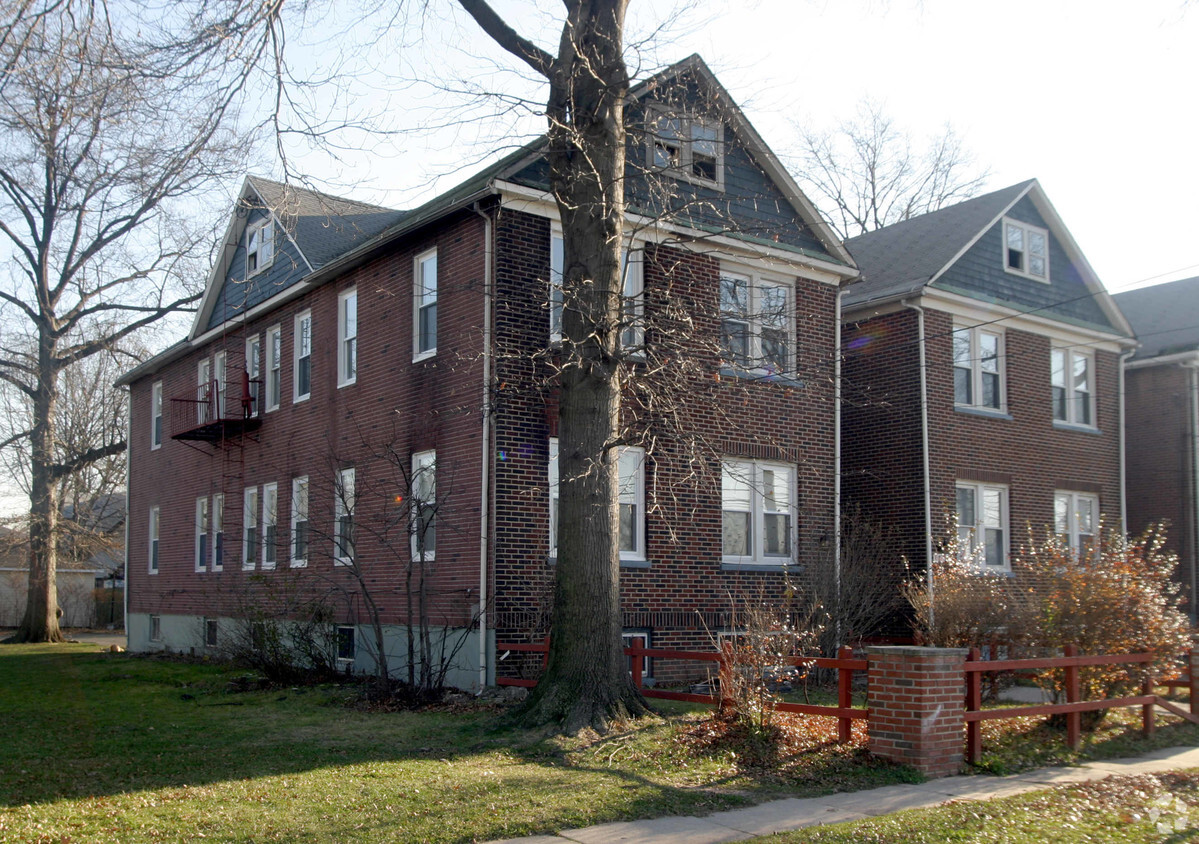 Primary Photo - 1109-1113 Harrison Ave
