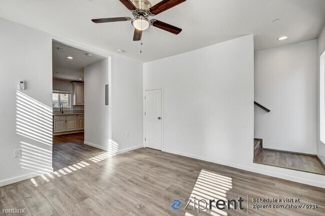 Building Photo - 2 br, 2.5 bath Townhome - 969 South Lorena...