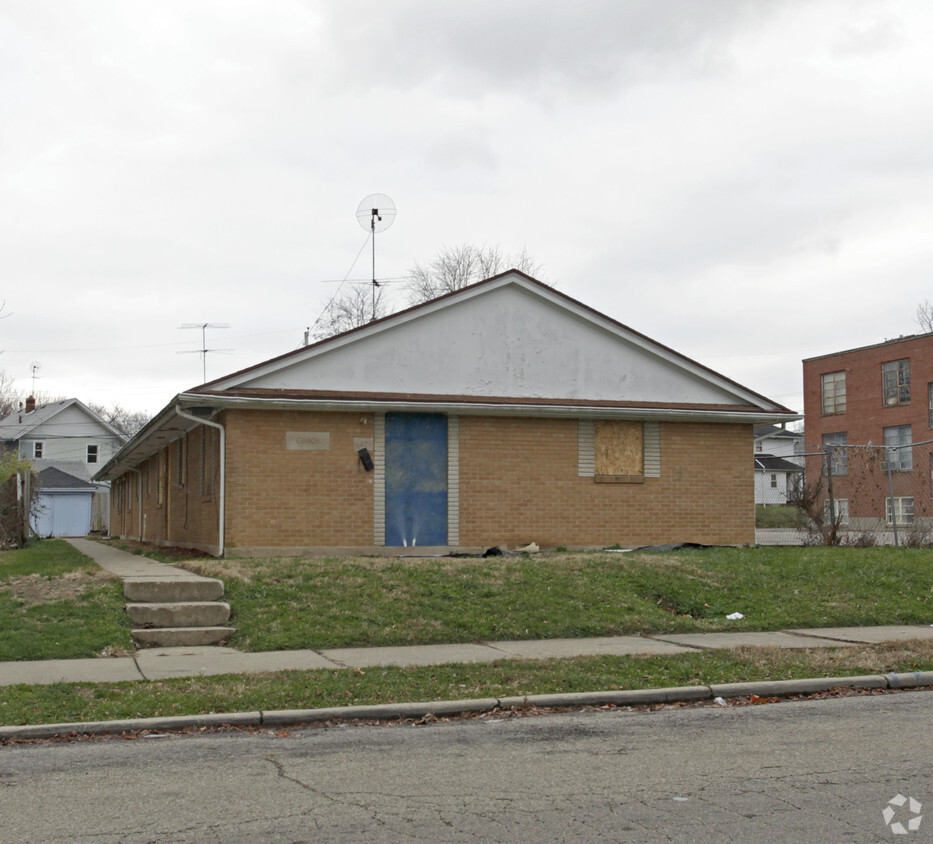 Primary Photo - 42 Santa Clara Ave