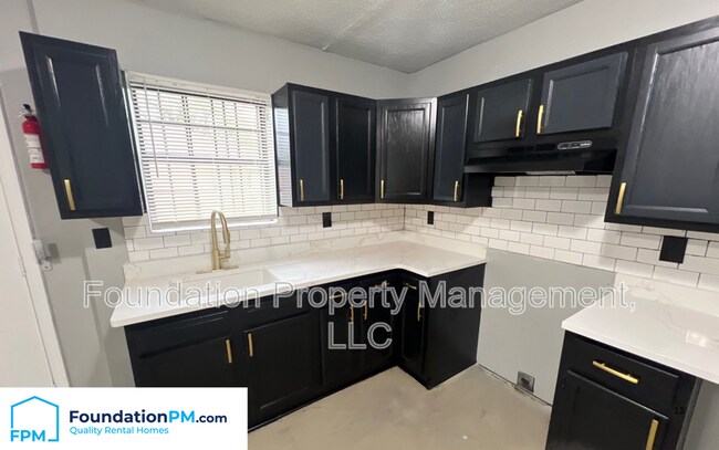 Foto del edificio - 2265 Hunter Ave